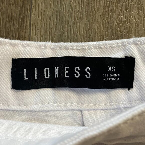 Lioness White Mini Skirt - Picture 2 of 7